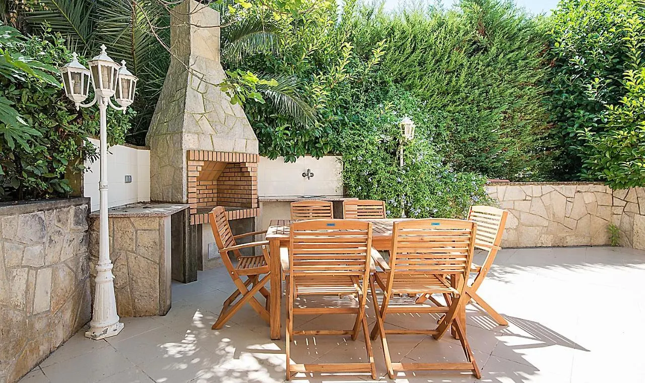 Holiday House Close To Port Aventura, Tarracohomes Salou 0*,  Spain