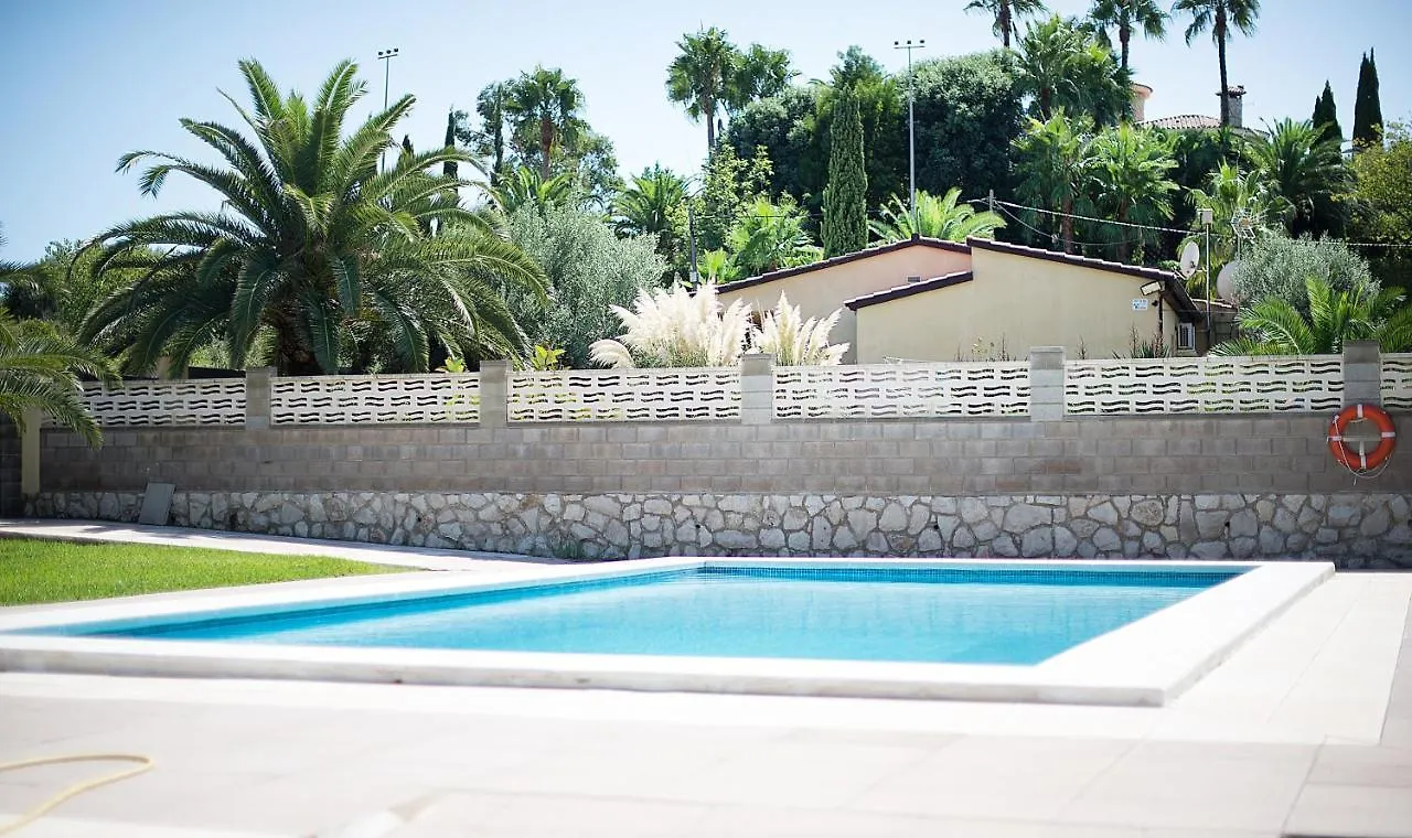 Holiday House Close To Port Aventura, Tarracohomes Salou Spain