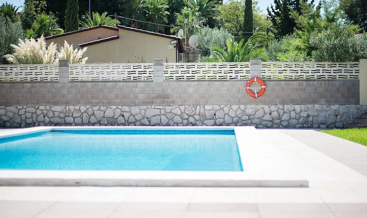 Holiday House Close To Port Aventura, Tarracohomes Salou Spain